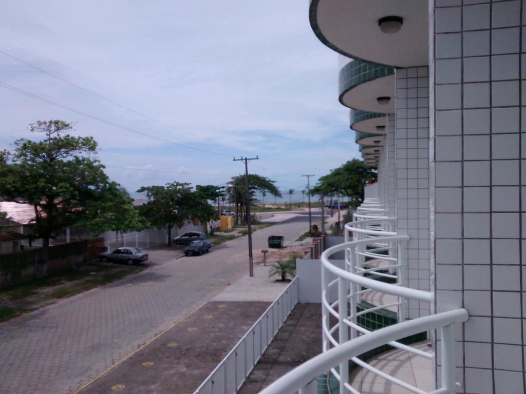 Residencial Studio Living Apartment Guaratuba Ngoại thất bức ảnh